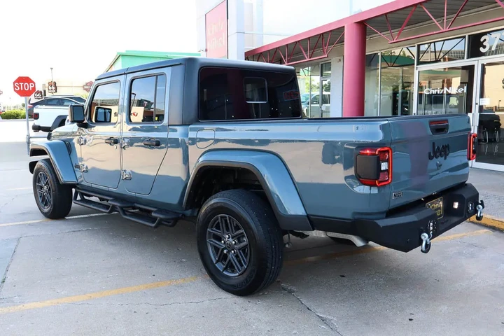 $36587 : 2024 Gladiator Sport S 4x4 image 6