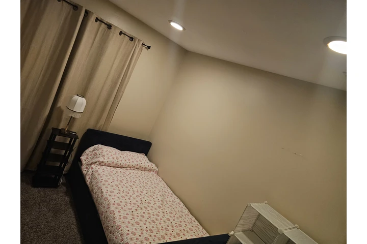 $700 : RENTÓ CUARTO WHITTIER image 1