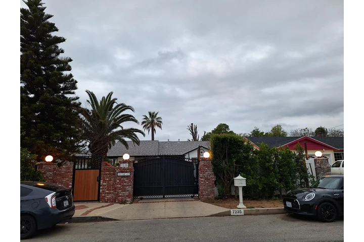 $1800 : Acogedora Guest House-Reseda image 3