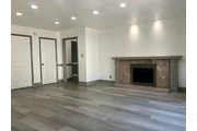 $2400 : Available 3Bed 2Bat in LA thumbnail