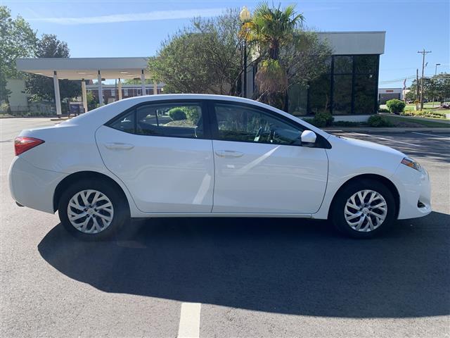 $8900 : 2018 Toyota Corolla LE image 4