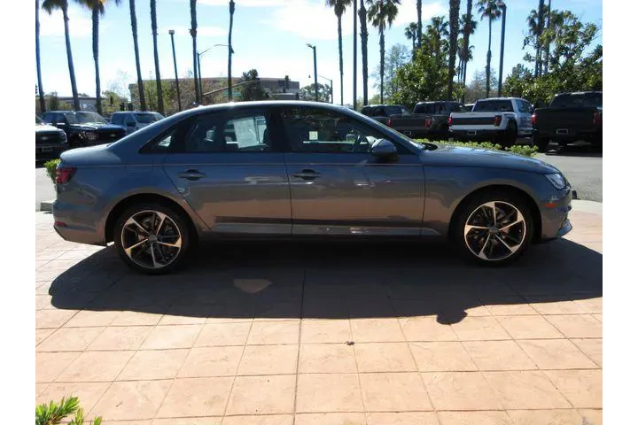 $16975 : Audi A4 2019 Titanium 40 TFS image 5
