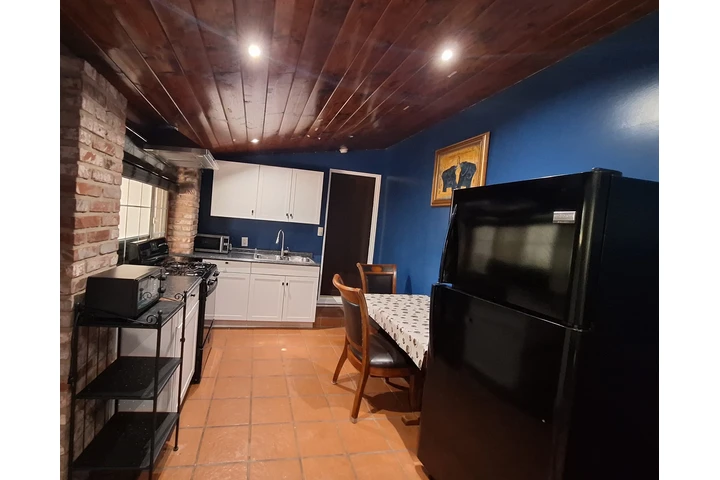 $1800 : Acogedora Guest House image 2