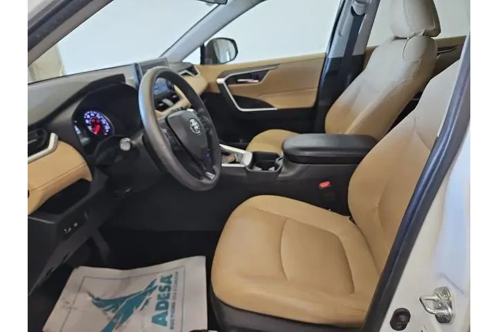 $27605 : Toyota RAV4 2021 XLE 4dr SUV image 3