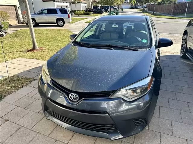 $9000 : 2016 Corolla LE -- Super Clean image 1