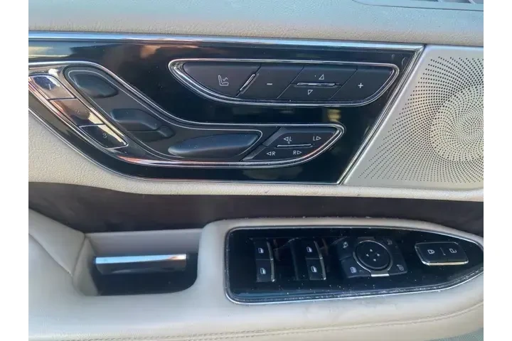 $39598 : Lincoln Navigator 2021 4x4 R image 10