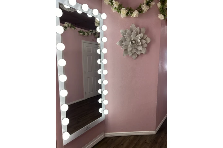$95 : Estaciones de belleza image 1