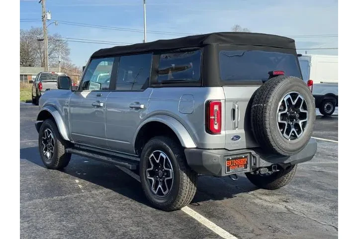 $39995 : Ford Bronco 2021 4x4 Outer B image 6