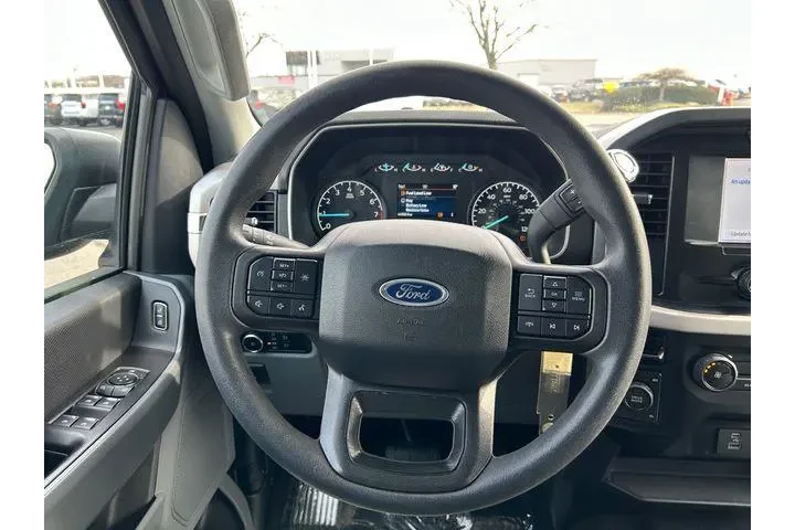 $39000 : Ford F-150 2023 4x4 XL 4dr S image 10
