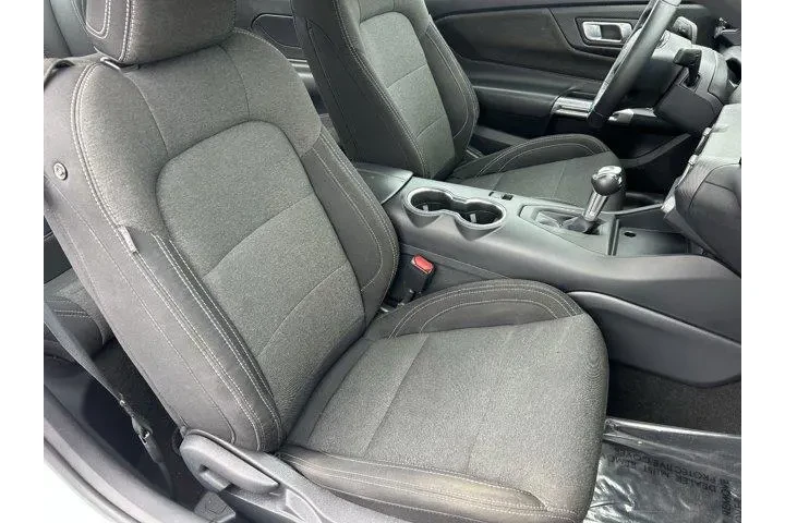 $30998 : Ford Mustang 2025 EcoBoost 2 image 10