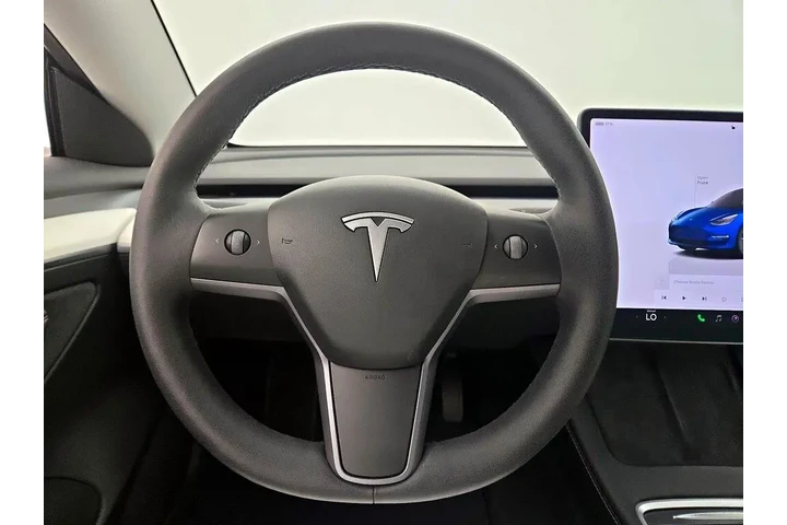 $27998 : Tesla Model 3 2022 AWD Long image 10