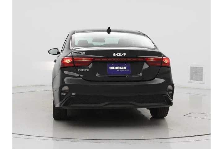 $16998 : Kia Forte 2024 LXS 4dr Sedan image 6