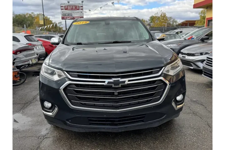 $17995 : 2019 Traverse LT Cloth image 3