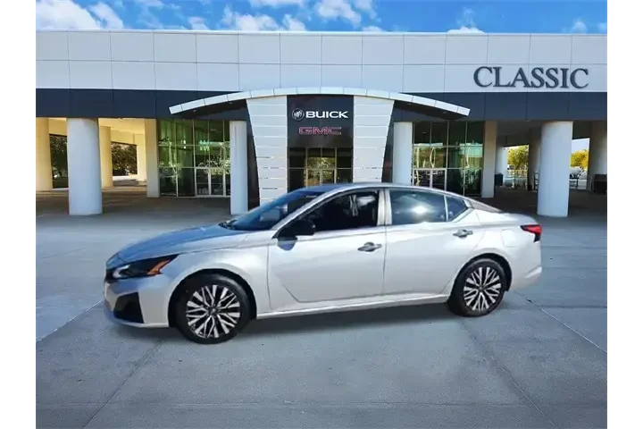 $18987 : Nissan Altima 2024 2.5 SV 4d image 4