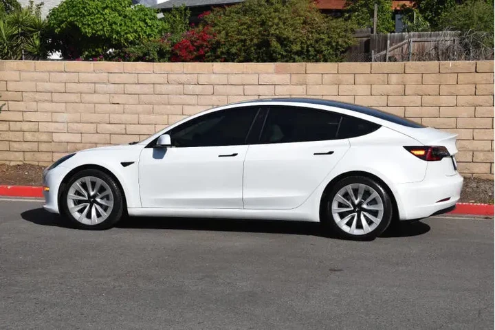 $24999 : 2022 Model 3 image 10