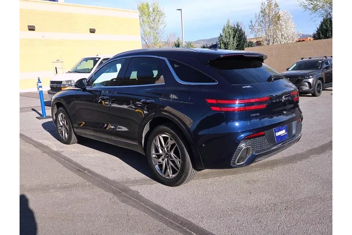 $37998 : Genesis GV70 2022 AWD 2.5T S image 7