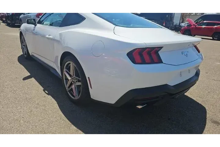 $34950 : Ford Mustang 2025 EcoBoost P image 6