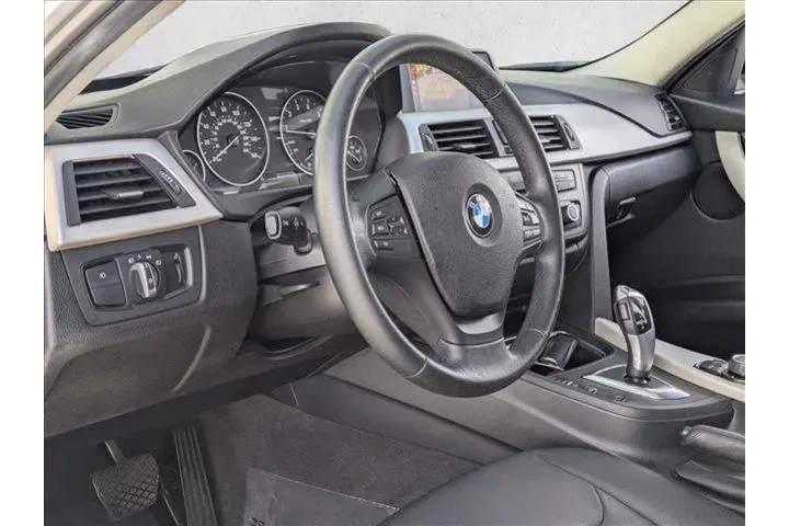 $9999 : BMW 3 Series 2015 320i 4dr S image 10