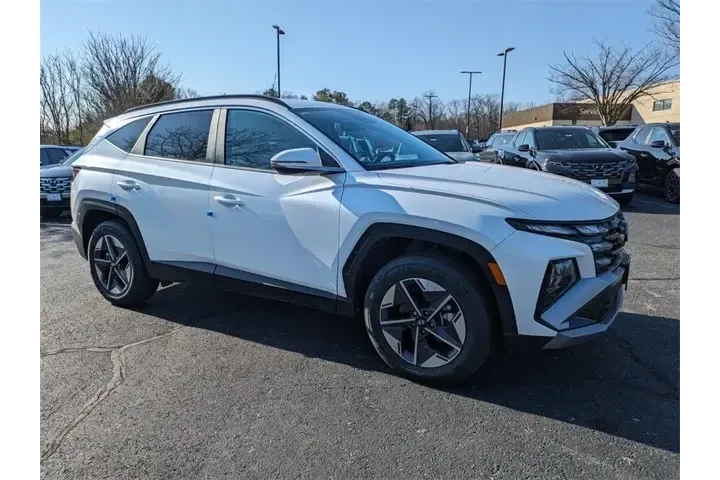 $30000 : Hyundai TUCSON 2025 AWD SEL image 2