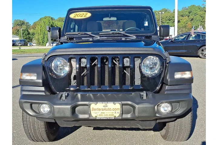 $31599 : Jeep Wrangler Unlimited 2022 image 2