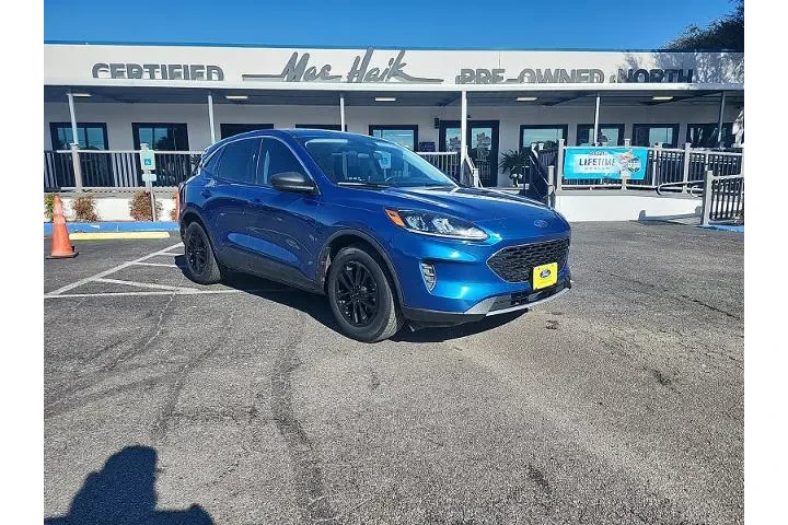 $17897 : Ford Escape 2022 SE 4dr SUV image 1
