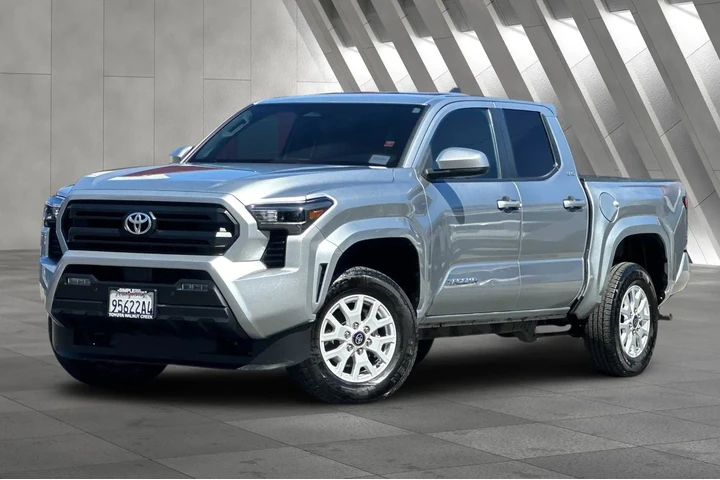 $34500 : Toyota Tacoma 2024 4x4 SR5 4 image 2