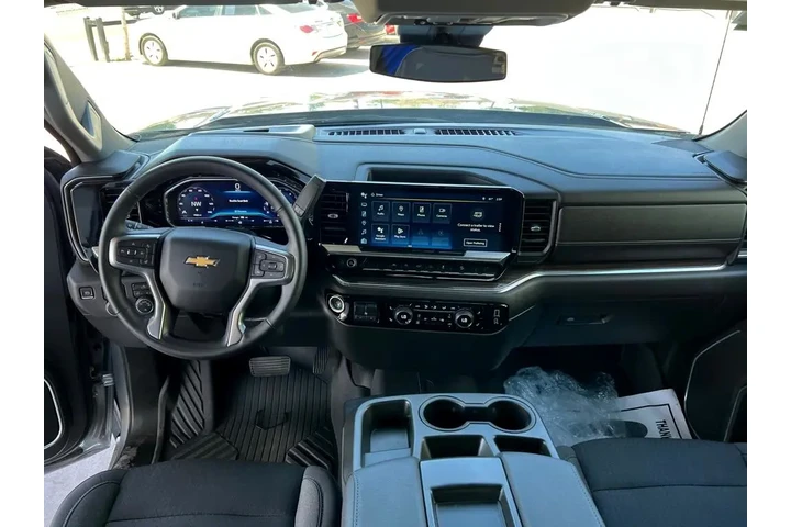 2023 Silverado 1500 LT Crew C image 9