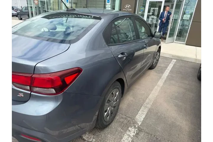 $9566 : Kia Rio 2020 S 4dr Sedan image 5