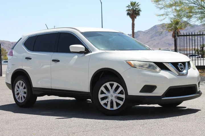 $9995 : 2016 Rogue S image 2