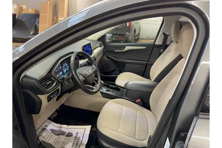 $21964 : Ford Escape 2022 AWD SE 4dr image 5