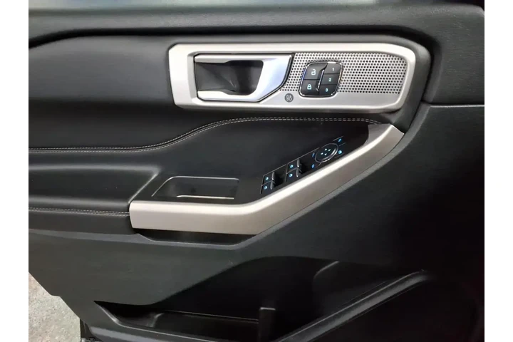 $29947 : Ford Explorer 2023 Limited 4 image 8