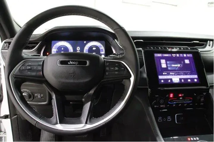 $31892 : Jeep Grand Cherokee 2024 4x4 image 8