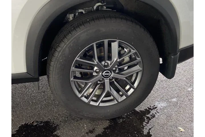 Nissan Rogue 2024 AWD S 4dr image 10