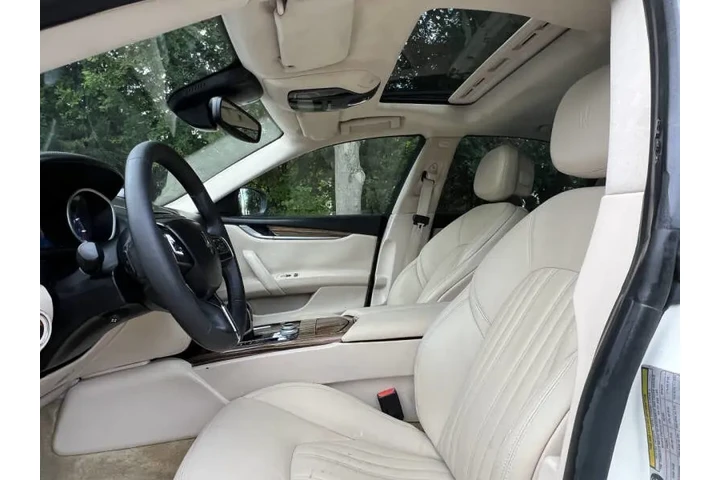 $15991 : 2018 Ghibli S image 10