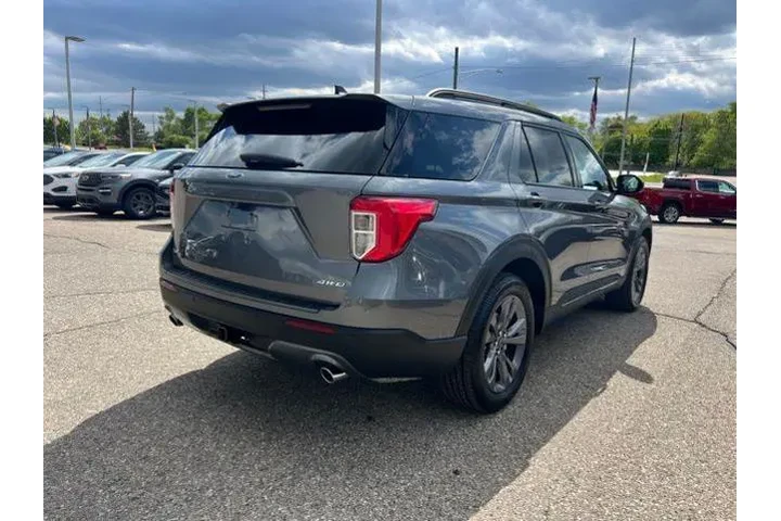 $33650 : Ford Explorer 2023 AWD XLT 4 image 4