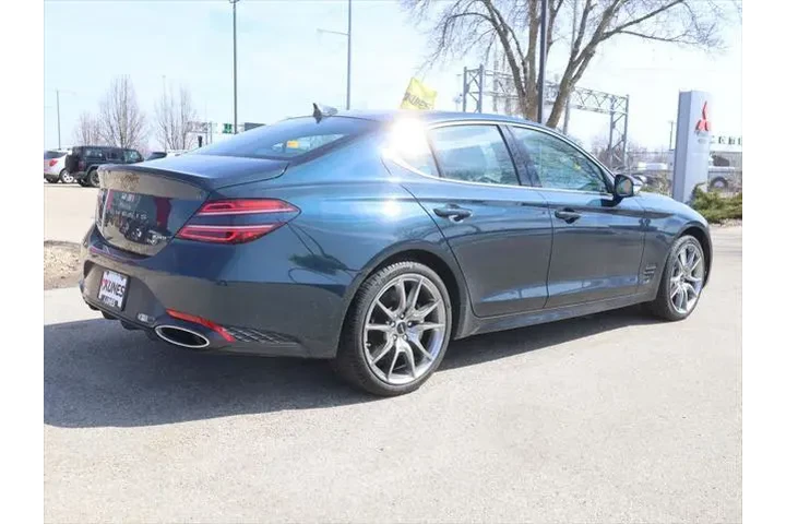 $29377 : Genesis G70 2025 2.5T Standa image 10
