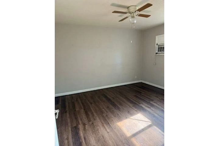 $1975 : ¡APARTAMENTOS EN RIVERSIDE! image 1