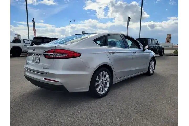 $12459 : Ford Fusion Hybrid 2019 SE 4 image 6