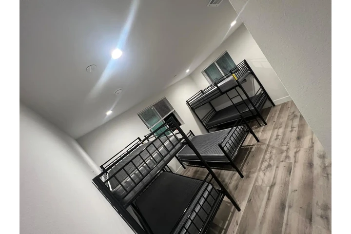 $500 : Cuartos baratos $$ los angeles image 10