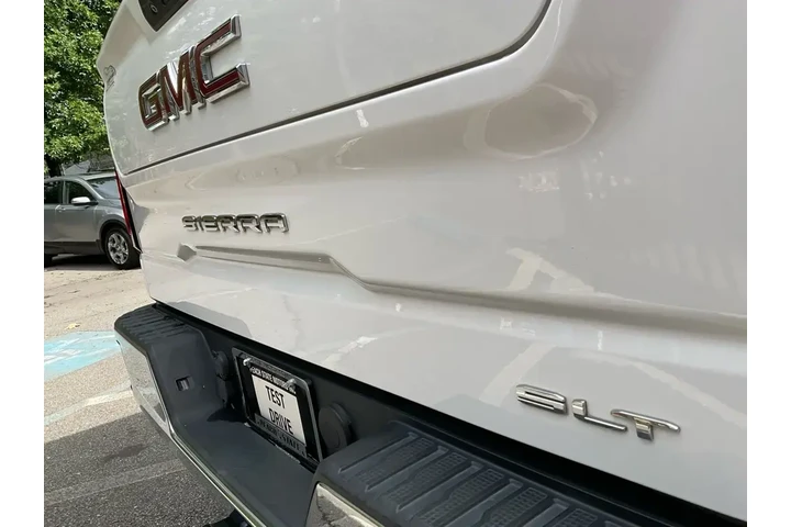 $28985 : GMC Sierra 1500 2020 4x4 SLT image 10