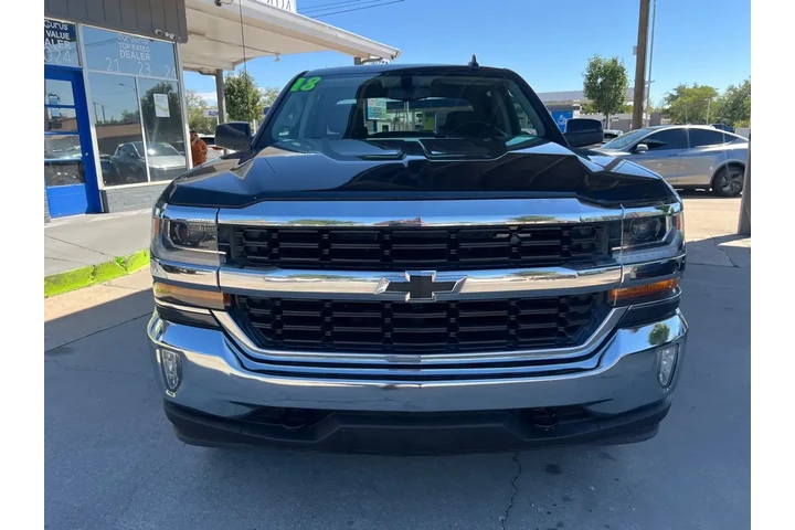 2018 Silverado 1500 LT Crew C image 2