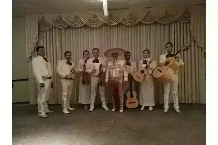 MARIACHI MUSICA VARIABLE EN LA image 3