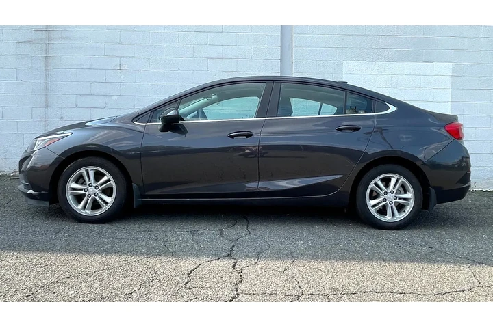 $9988 : 2017 Cruze 4dr Sdn 1.4L LT w/ image 2