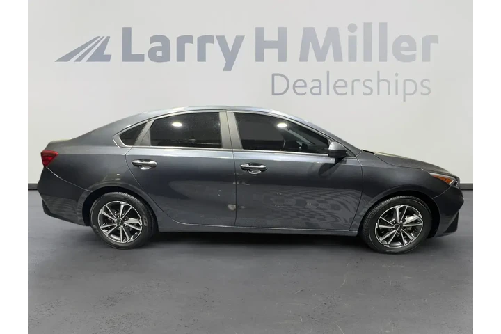 Kia Forte 2023 LX 4dr Sedan image 6