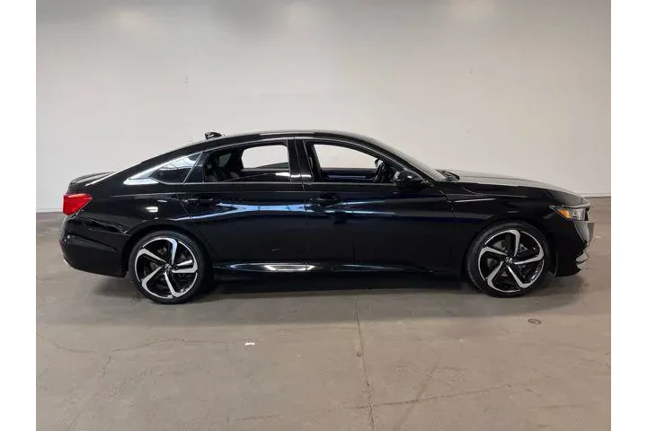 $19589 : Honda Accord 2018 Sport 4dr image 2
