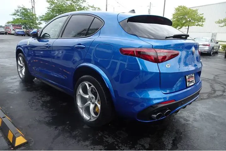 2020 Alfa Romeo Stelvio image 6