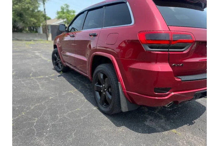$10200 : 2015 Grand Cherokee Laredo image 6