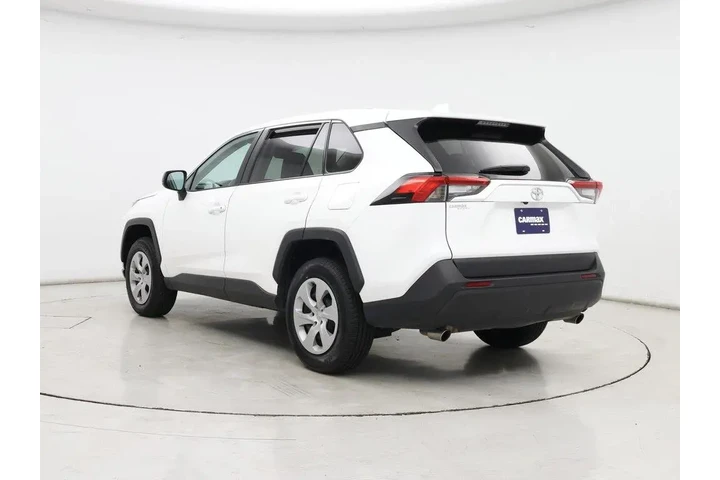 $26998 : Toyota RAV4 2024 AWD LE 4dr image 2