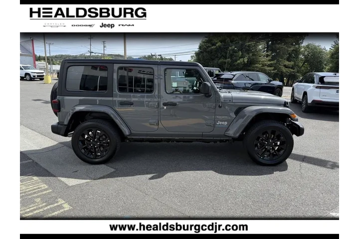 $28997 : Jeep Wrangler 2023 4x4 Sahar image 6