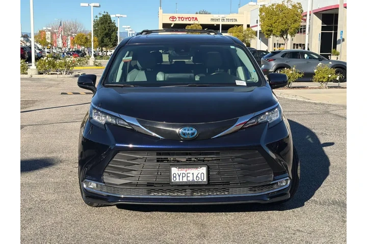 $39580 : Toyota Sienna 2022 XLE 8-Pas image 2